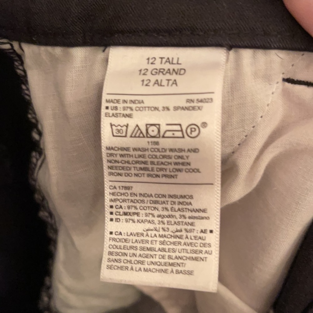 Size 12 Tall Black Old Navy Pants - Picture 4 of 4